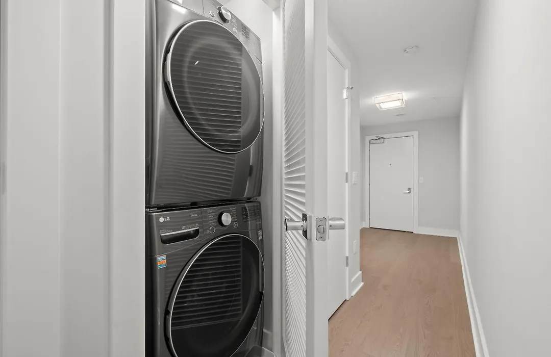 Global Luxury Suites At Tribeca-1